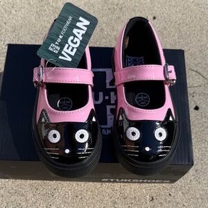 T.U.K Kids Pink and Black Cat Face Mary Janes